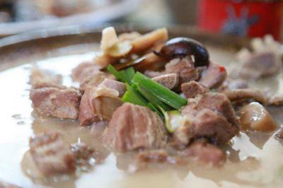 全套羊肉汤锅制作流程 成人香蕉视频汤锅选料技术