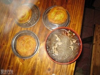 肥肠粉配锅魁，川味小吃的最佳拍档，吃过的人都说好
