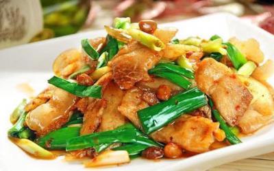 四川风味小吃蒜苗回锅肉，你吃过了吗？
