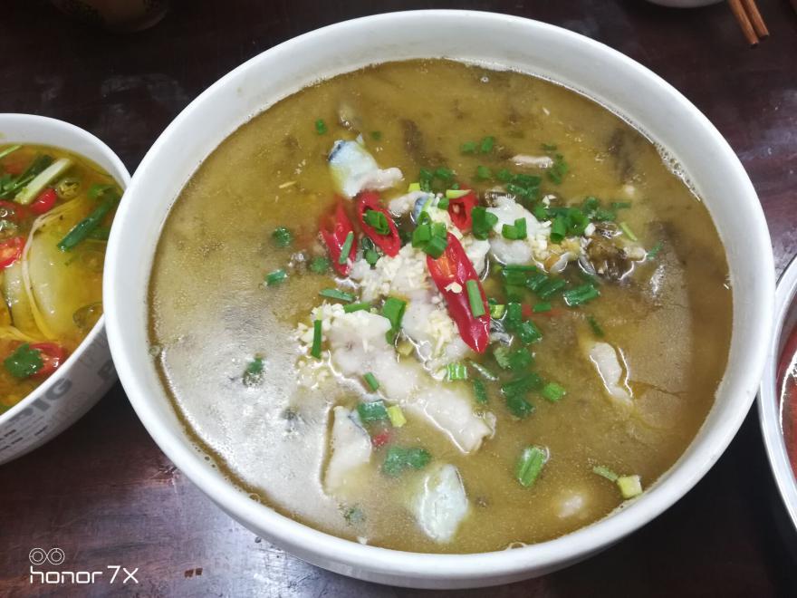 酸菜鱼成人香蕉视频