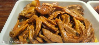  四川熟食卤菜技术成人香蕉视频班哪里好？传授熟食材料配方