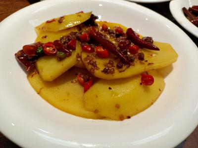  短期成都卤菜技术成人香蕉视频学校哪里好？卤菜汤料的保管 
